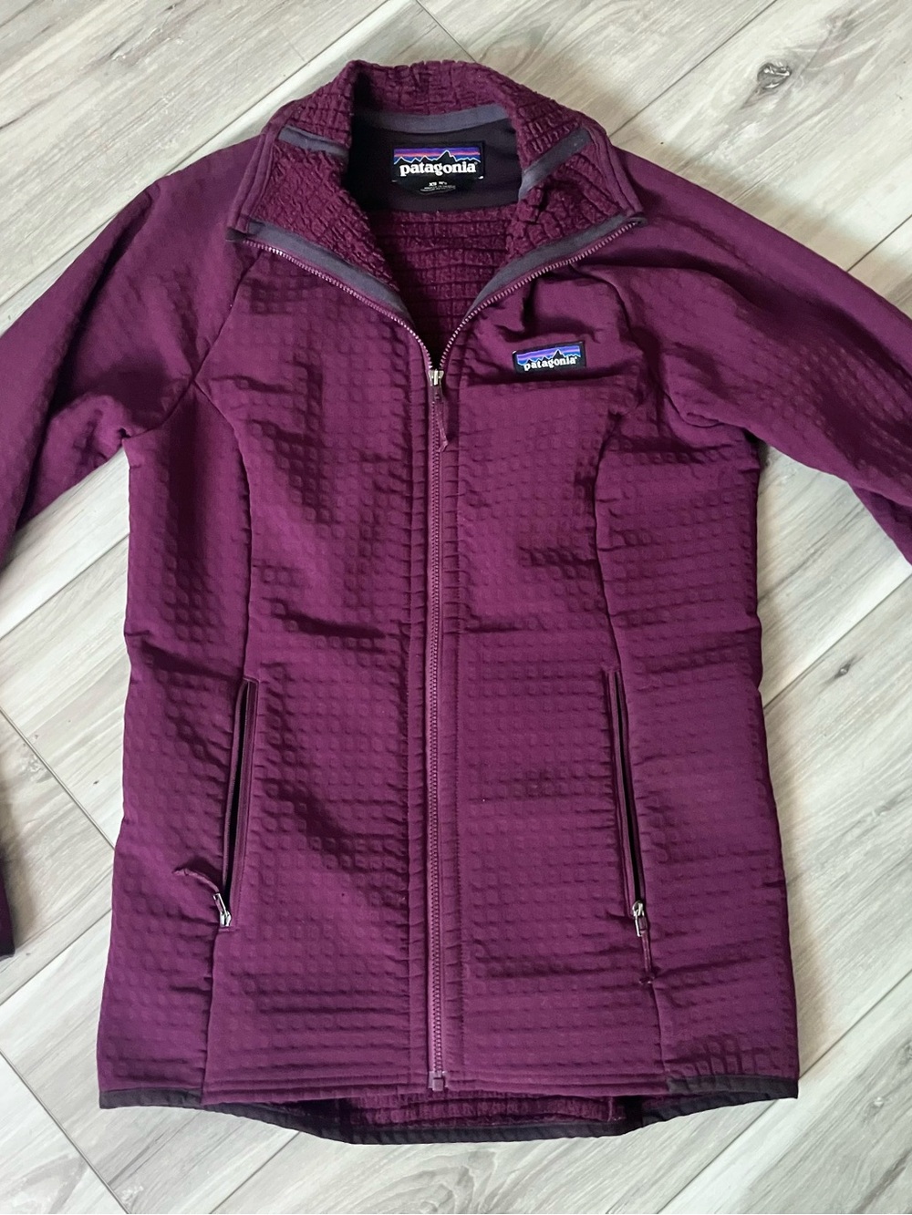 Patagonia Women's R2 Techface Fleece in Deep Plum Full-Zip Size XS $199 NEW